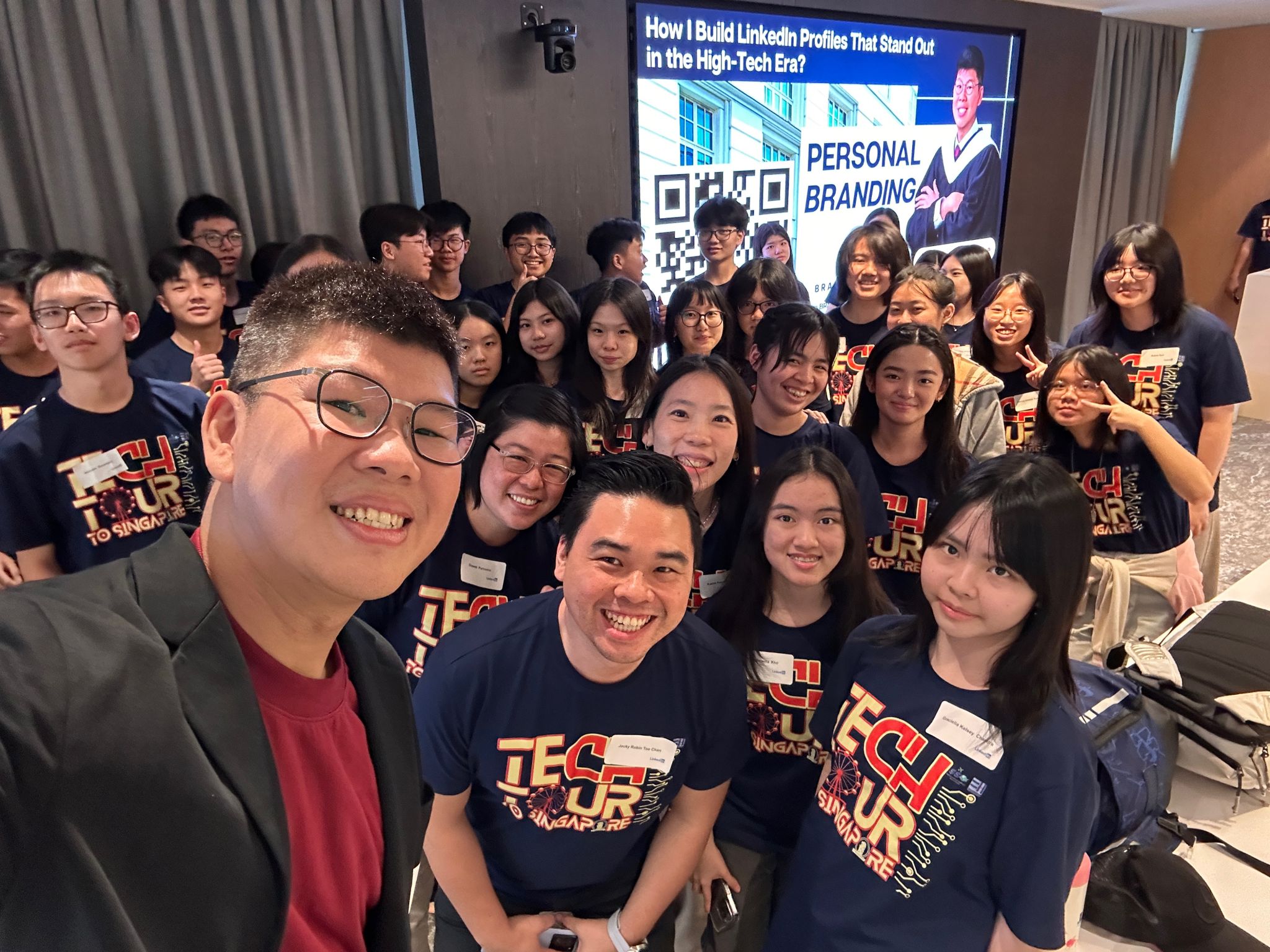 Brent Tan leading a LinkedIn personal branding workshop